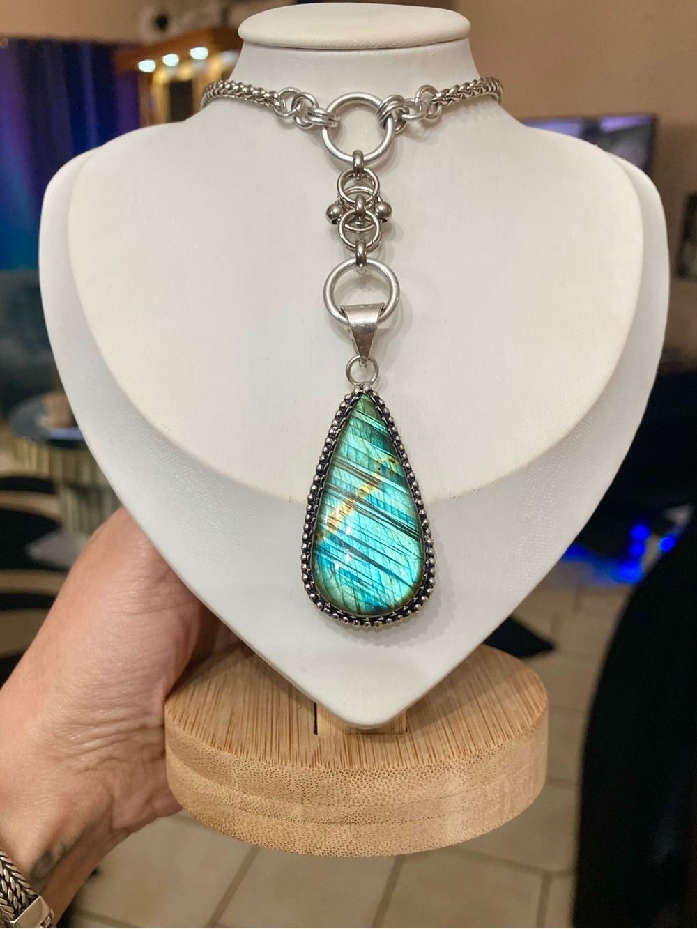 Iridescent flash labradorite gemstone celtic knot lariat Y shape necklace. - Picture 9 of 15